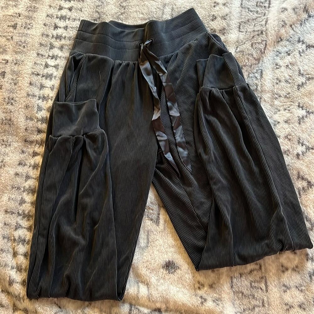 Victoria’s Secret grey and black lounge pants sz‎ XS 65% modal 35% polyester